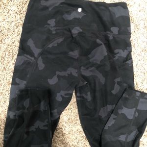 Yogalicious camo leggings